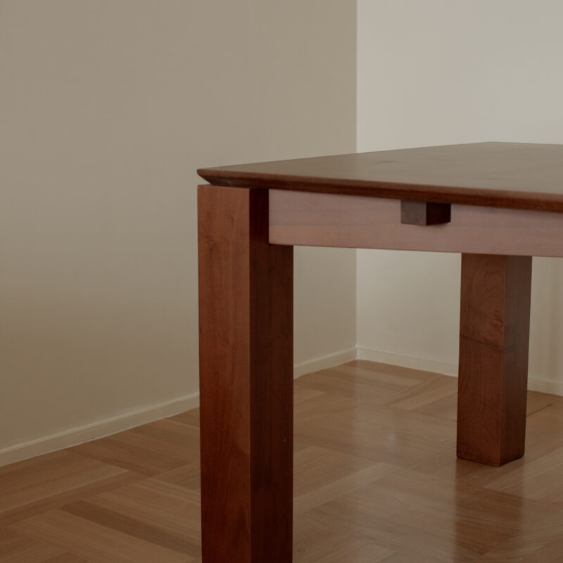 DOM (GRACE) TABLE
