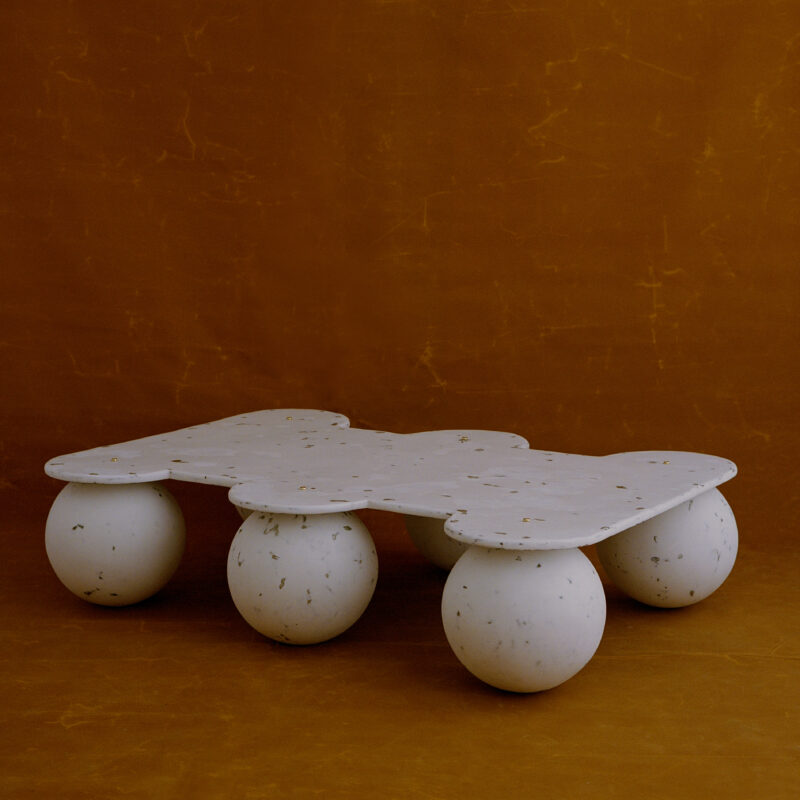 B DE BOLA G COFFEE TABLE